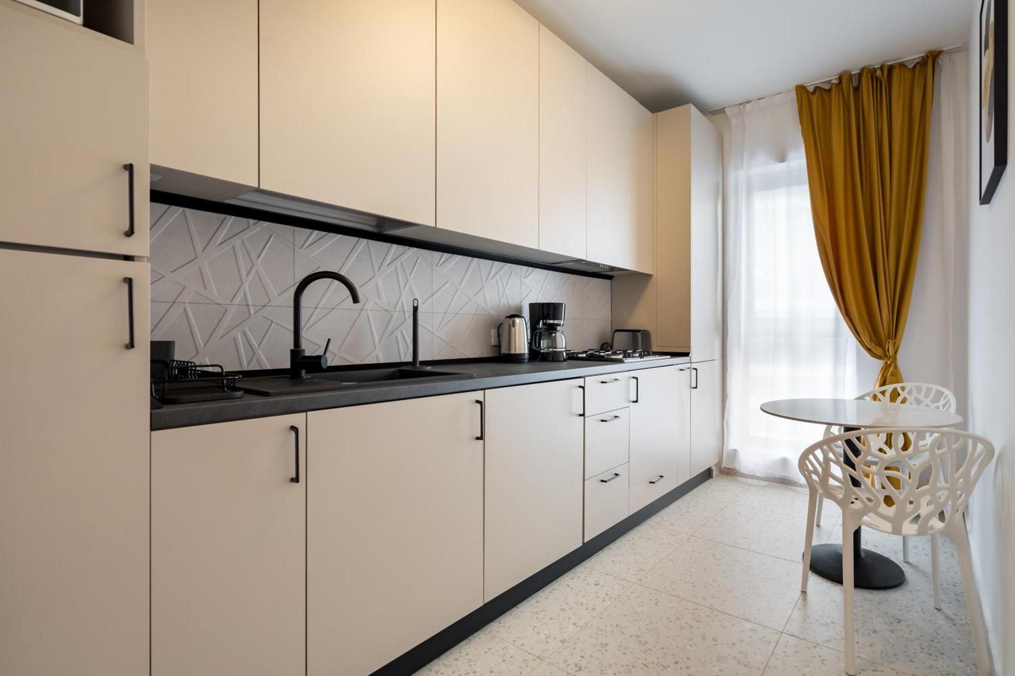 Plaza 37 Apartament *