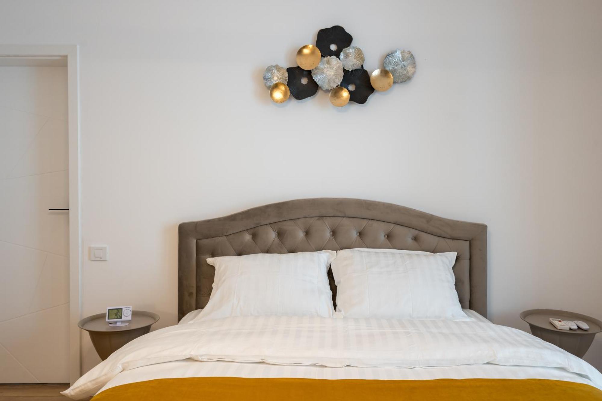 Apartament Plaza 37 *